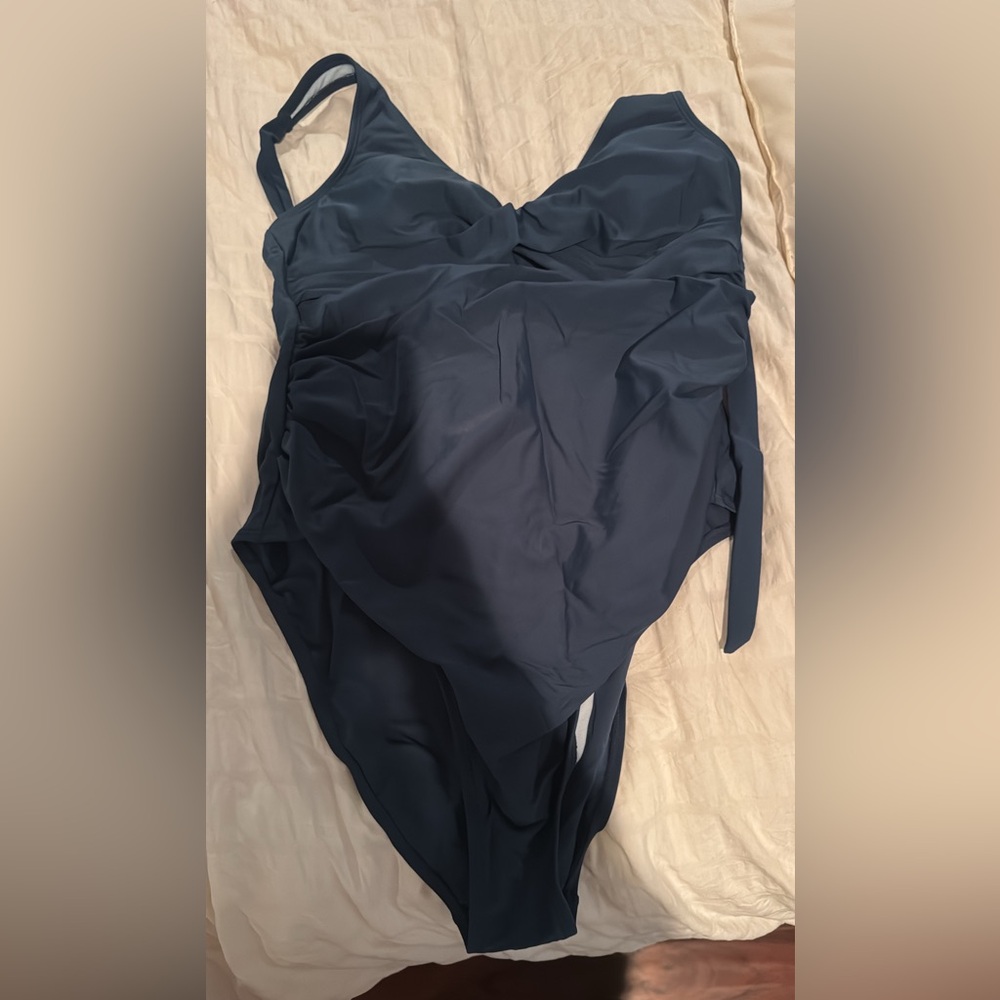 Women’s bathing suit